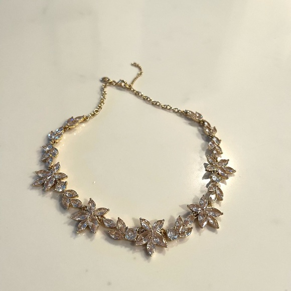 J.CREW•gold floral leaves crystal statement necklace NWOT - Picture 3 of 5